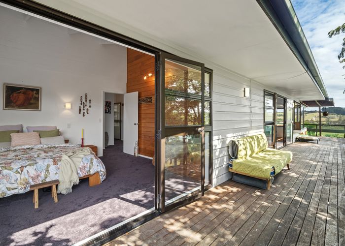  at 8 Green Road, Rainbows End, Matakana