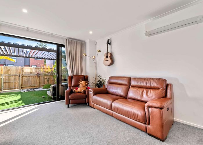 at 9 Harlow Crescent, Glen Innes, Auckland