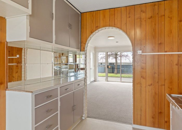  at 2/80 Charles Street, Waltham, Christchurch City, Canterbury