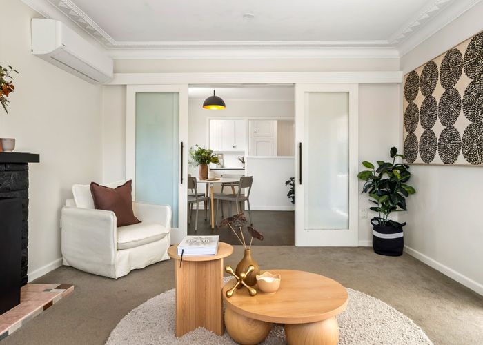  at 7 Tiroroa Avenue, Te Atatu South, Waitakere City, Auckland