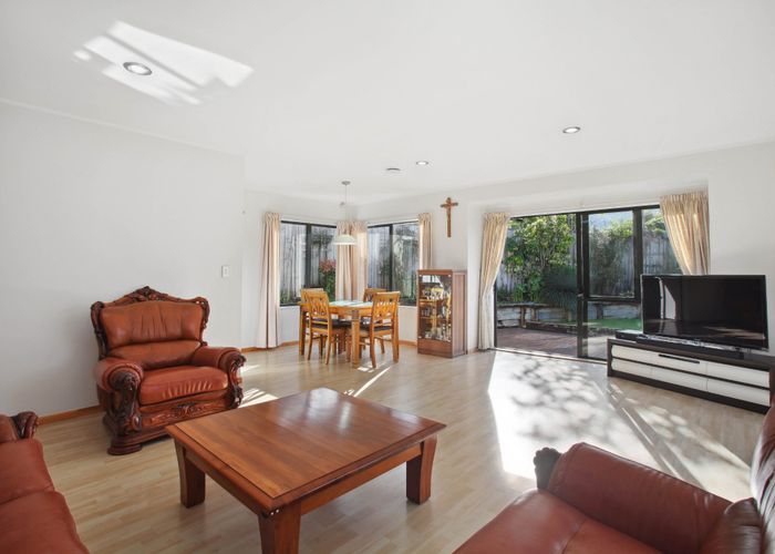  at 2/148 Pigeon Mountain Road, Half Moon Bay, Manukau City, Auckland