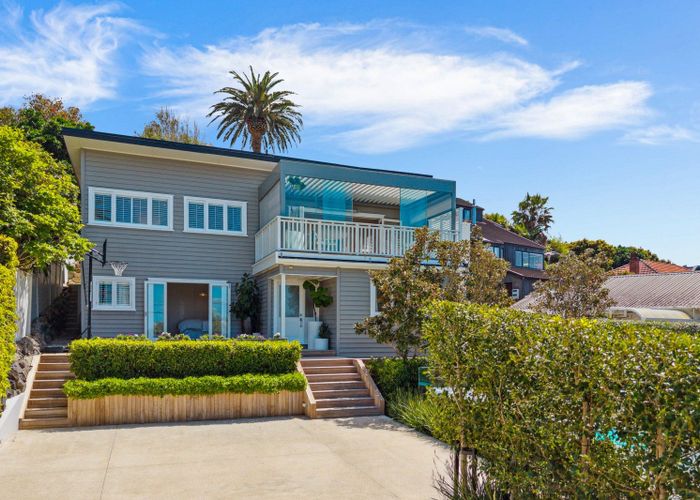  at 8 Alfred Street, Northcote Point, North Shore City, Auckland