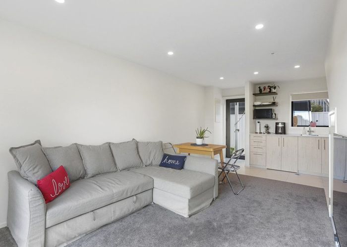  at 7/87 Taikata Road, Te Atatu Peninsula, Auckland