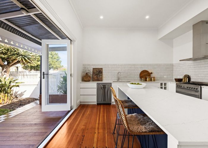  at 27 Napier Terrace, Hospital Hill, Napier
