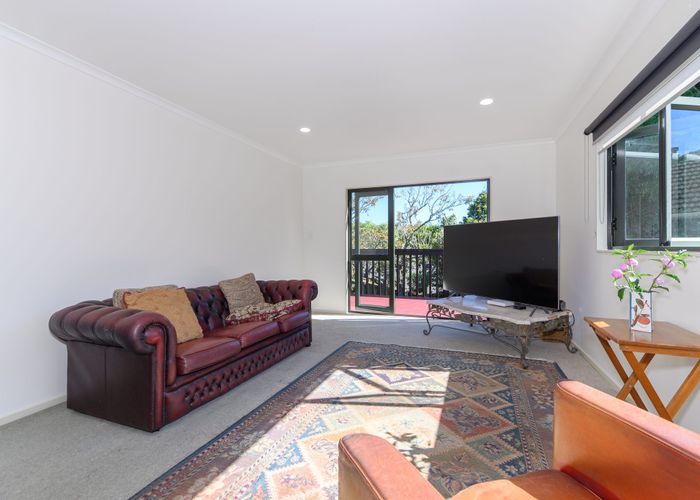  at 43A Cliff View Drive, Green Bay, Waitakere City, Auckland