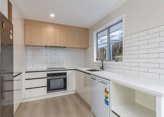  at 57 Sunline Ave, Massey, Waitakere City, Auckland
