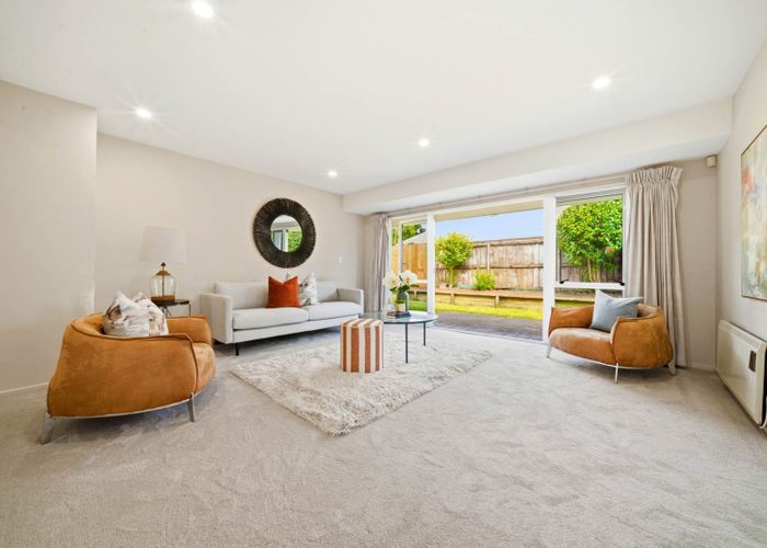  at 22 Suncrest Drive, West Harbour, Waitakere City, Auckland