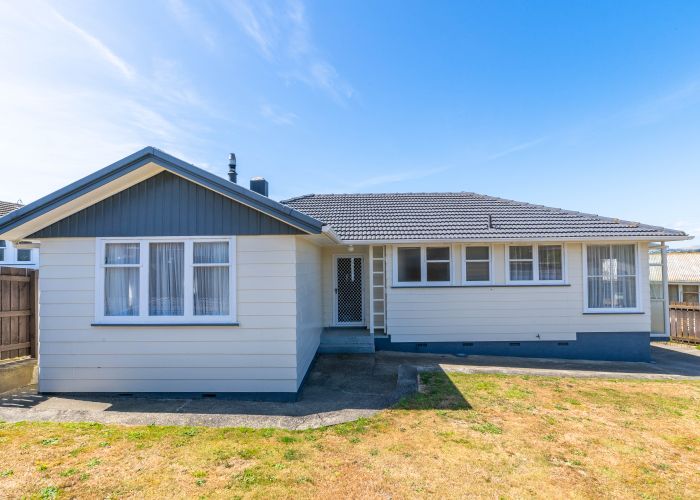  at 31 Rangituhi Crescent, Takapuwahia, Porirua