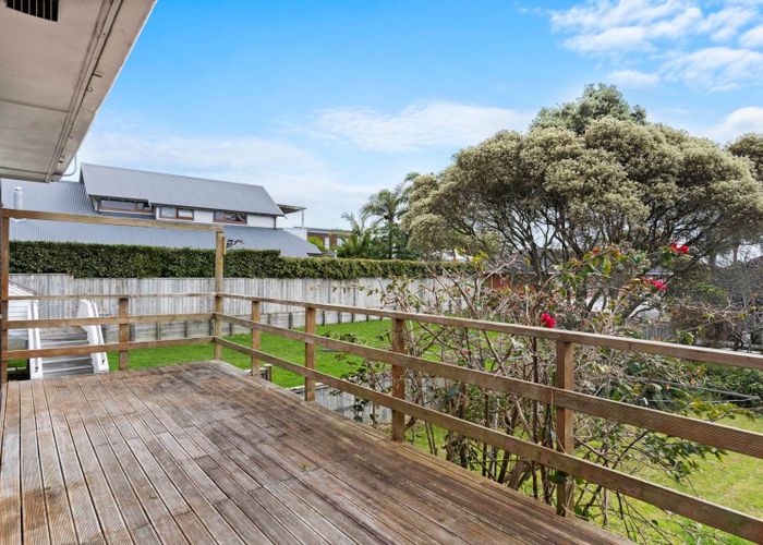  at 33 St Michaels Avenue, Point Chevalier, Auckland