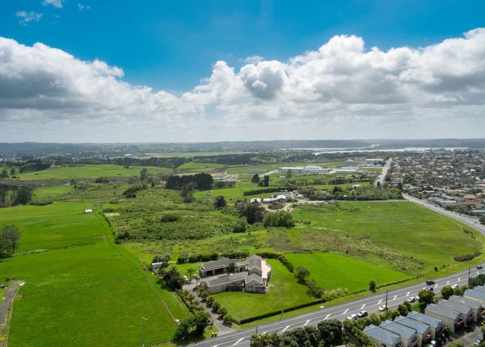  at 82 Hobsonville Road, West Harbour, Auckland