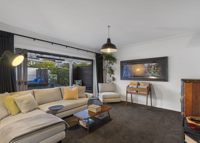  at 14 Temple Street, Meadowbank, Auckland