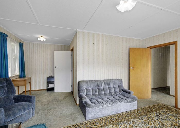 at 7 Thomson Grove, Stokes Valley, Lower Hutt