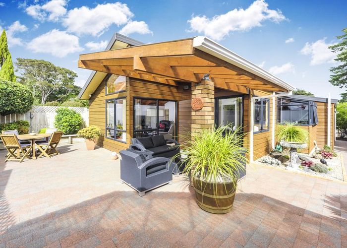  at 4 Shaw Road, Oratia, Auckland
