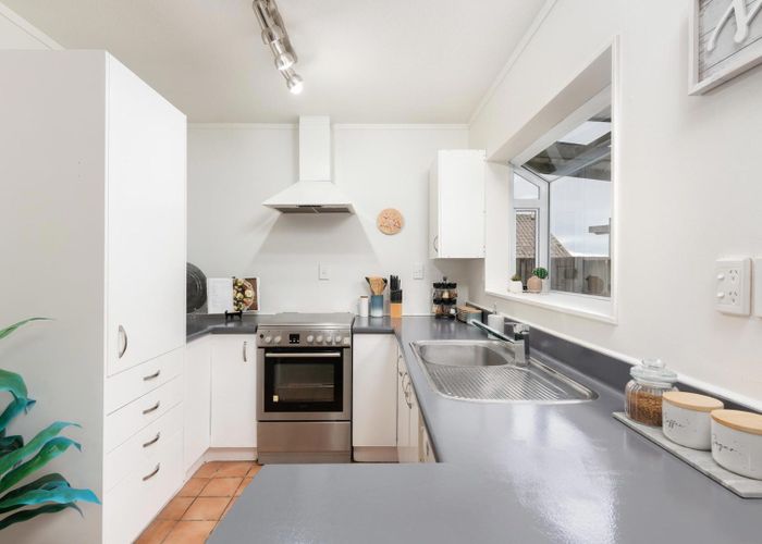  at 20 Kentwood Drive, Woodridge, Wellington