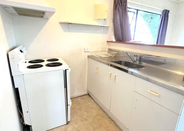  at 9 Wairere Road, Torbay, Auckland