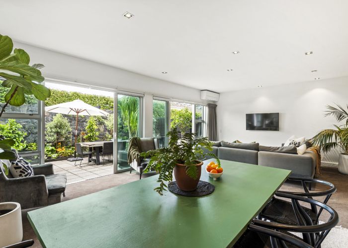  at 7/258 Hurstmere Road, Takapuna, North Shore City, Auckland