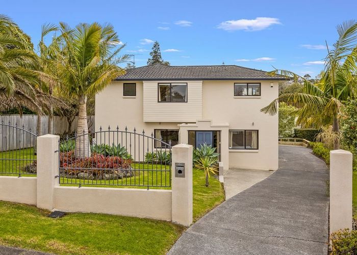  at 136 Weatherly Road, Torbay, Auckland