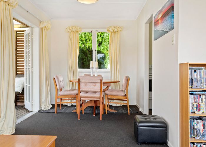  at 2/99 Hobsonville Road, West Harbour, Auckland