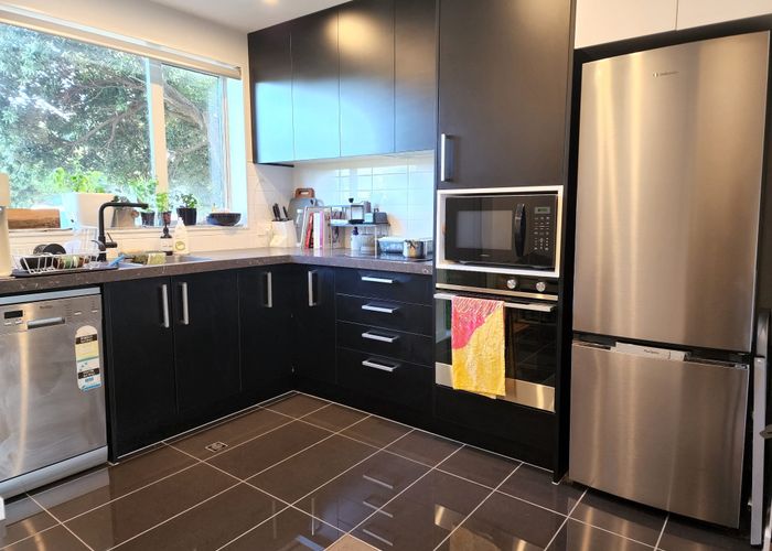  at 16 Stone Street, Miramar, Wellington