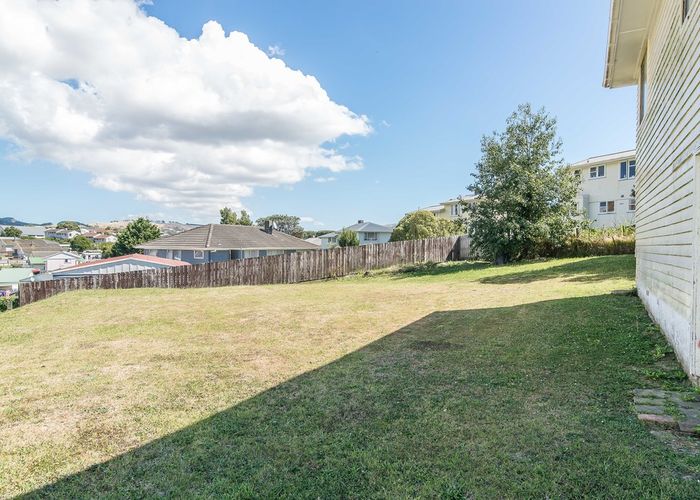  at 313 Warspite Avenue, Waitangirua, Porirua