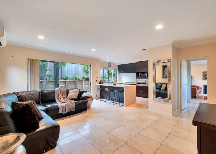  at 6 Solstone Place, Flat Bush, Auckland
