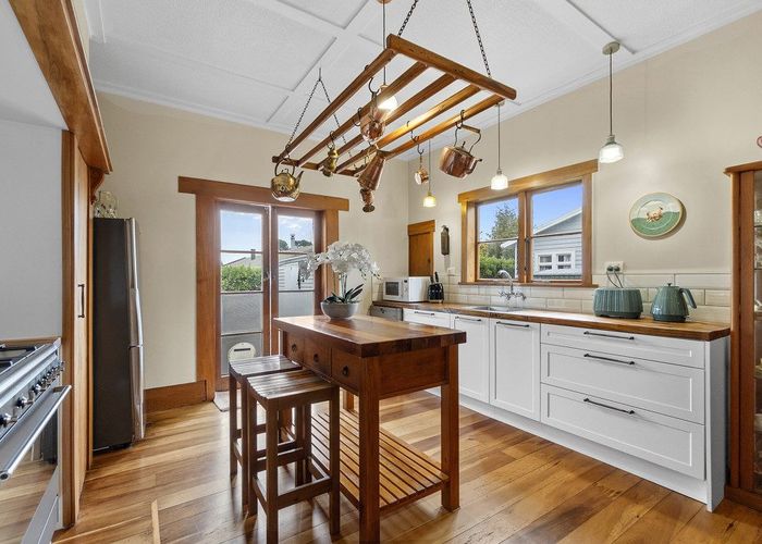  at 208 Maeroa Road, Maeroa, Hamilton, Waikato