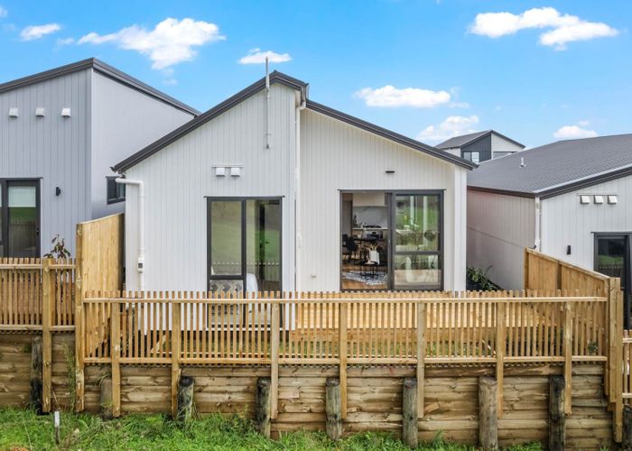  at 13 Puhikawa Street, Massey, Waitakere City, Auckland