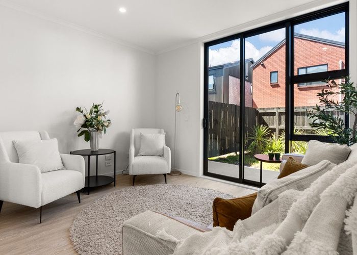  at 15 Te Tihi Street, Manukau, Manukau City, Auckland