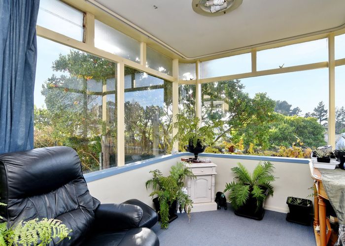  at 47 Batten Grove, The Pines Beach, The Pines Beach