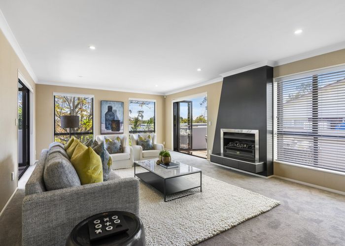  at 16 Ganymede Place, Half Moon Bay, Auckland