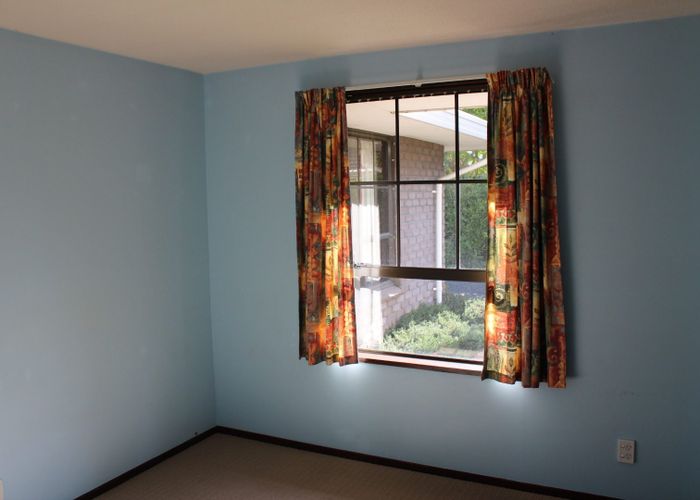  at 48 Bellingham Place, Avonhead, Christchurch City, Canterbury