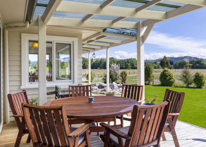  at 82 Thorn Road, Dovedale, Wakefield 