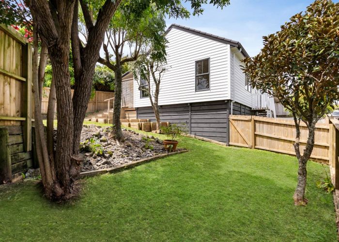  at 898A East Coast Road, Northcross, Auckland
