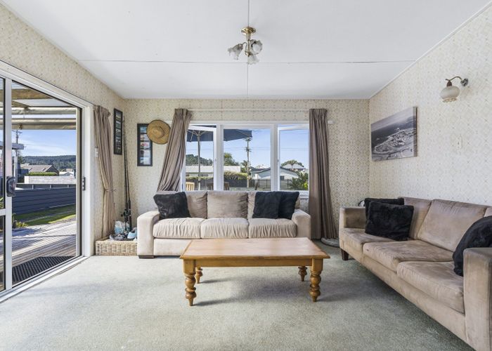 For sale 215 Ocean Road, Whangamata, ThamesCoromandel, Waikato homes.co.nz