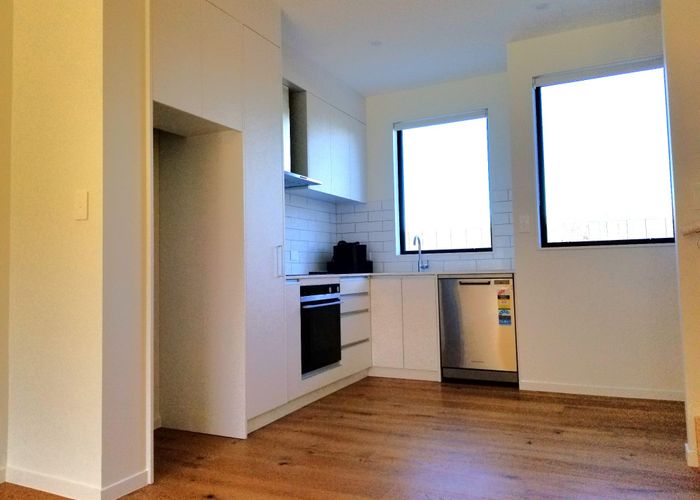  at 20/80 East Coast Road, Milford, North Shore City, Auckland