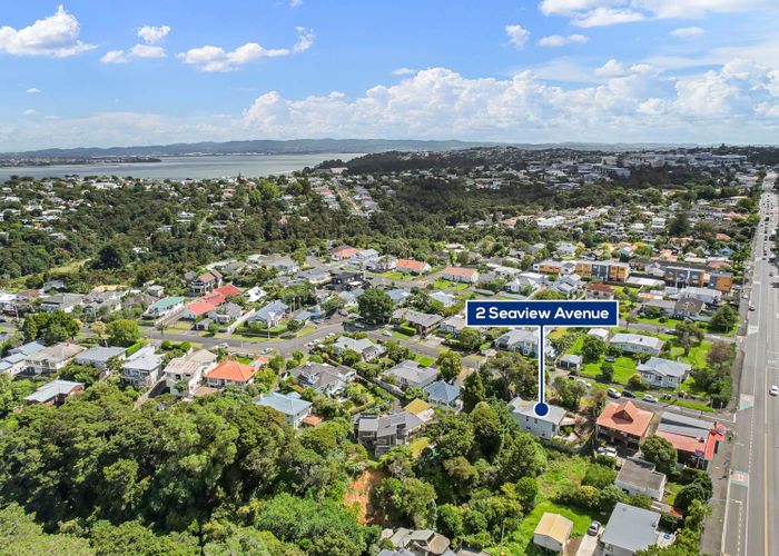  at 2 Seaview Avenue, Northcote, Auckland