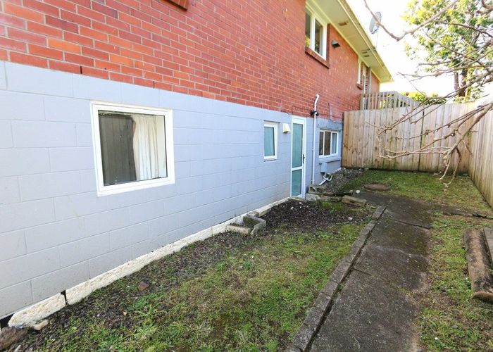  at 22 Walden Place, Mangere East, Manukau City, Auckland