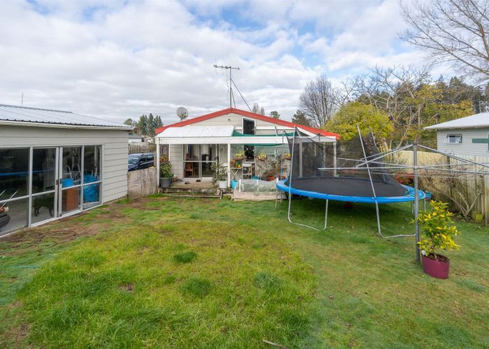  at 27 Riley Place, Fitzroy, Hamilton