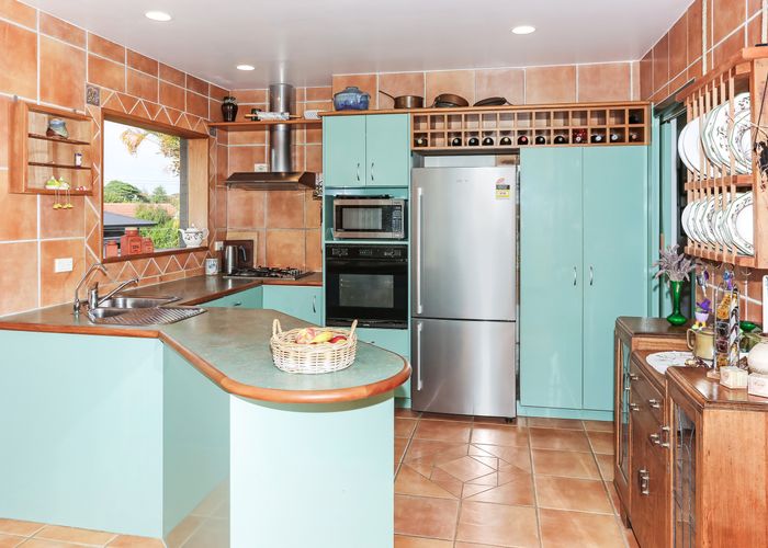  at 8 Youngs Road, Papakura, Papakura