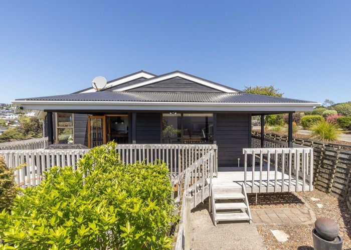  at 41 James Cook Drive, Whitby, Porirua