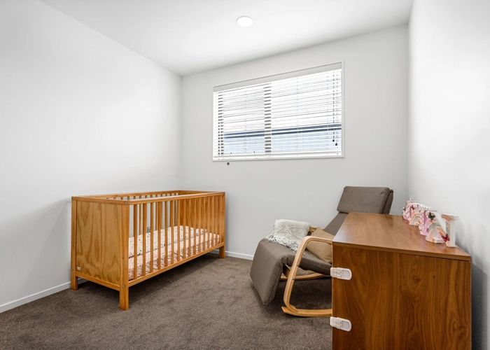  at 5B Frontier Lane, Flat Bush, Auckland