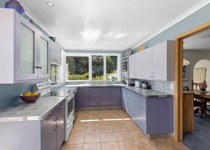  at 16 Fendalton Crescent, Pinehaven, Upper Hutt, Wellington