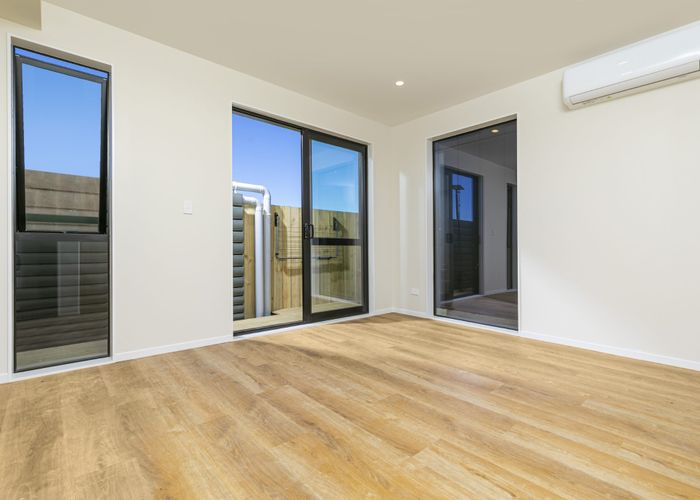  at 2/18 Scott Road, Hobsonville, Waitakere City, Auckland