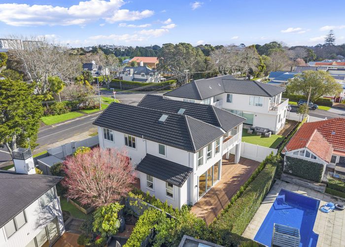  at 19 Korau Road, Greenlane, Auckland City, Auckland