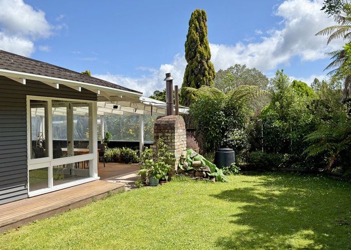  at 19 Mappin Place, Chatswood, Auckland