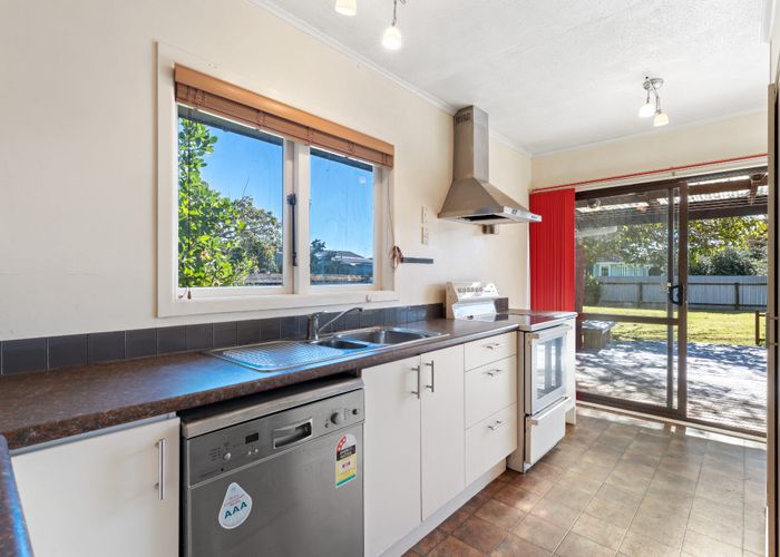  at 22 London Street, Te Atatu Peninsula, Waitakere City, Auckland