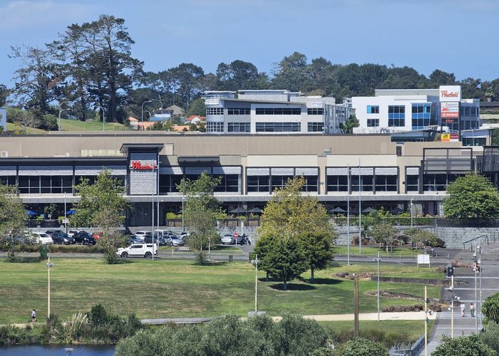  at 611/2A Munroe Lane, Albany, North Shore City, Auckland