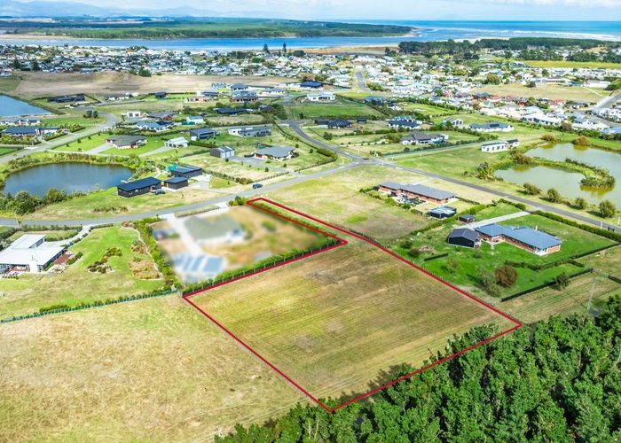  at 3 Carex Grove, Foxton Beach, Horowhenua, Manawatu / Whanganui