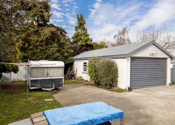  at 122 Pages Road, Wainoni, Christchurch
