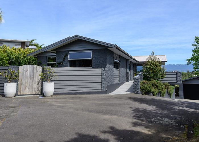  at 18C Montana Place, Merrilands, New Plymouth